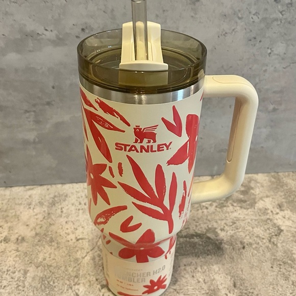 Stanley Floral Red and White Tumbler - Picture 6 of 7